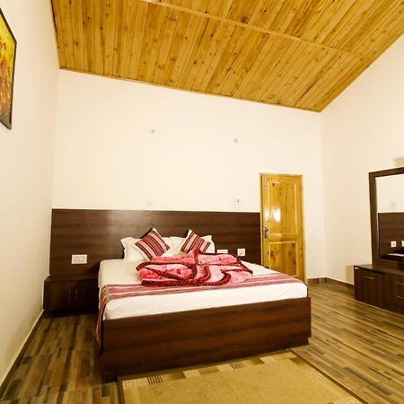 Chaman Vatika Hotel Kulu Buitenkant foto