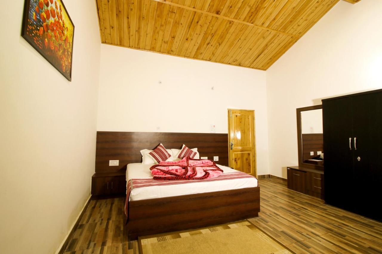 Chaman Vatika Hotel Kulu Buitenkant foto