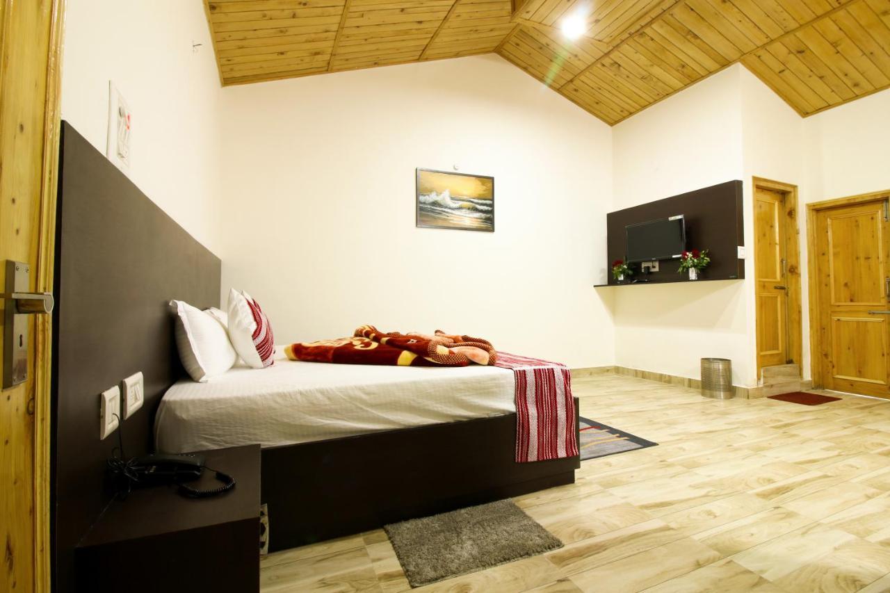 Chaman Vatika Hotel Kulu Buitenkant foto